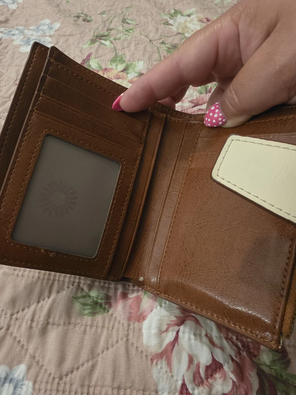 Cream & Brown Women’s Snap-Closure Wallet